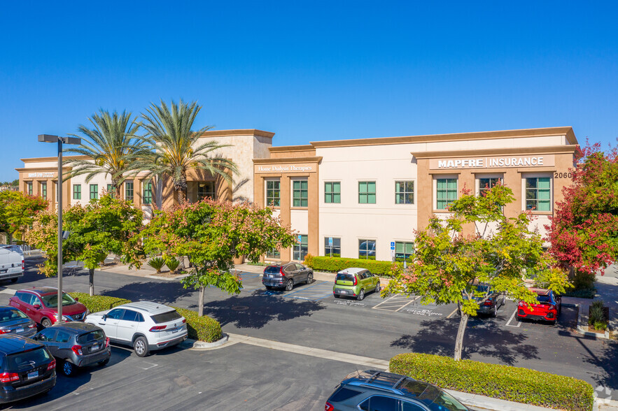 2060 Otay Lakes Rd, Chula Vista, CA for lease - Primary Photo - Image 1 of 9