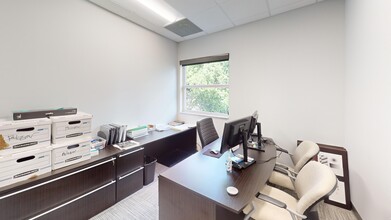 401 NE 4th St, Fort Lauderdale, FL for lease Interior Photo- Image 2 of 9