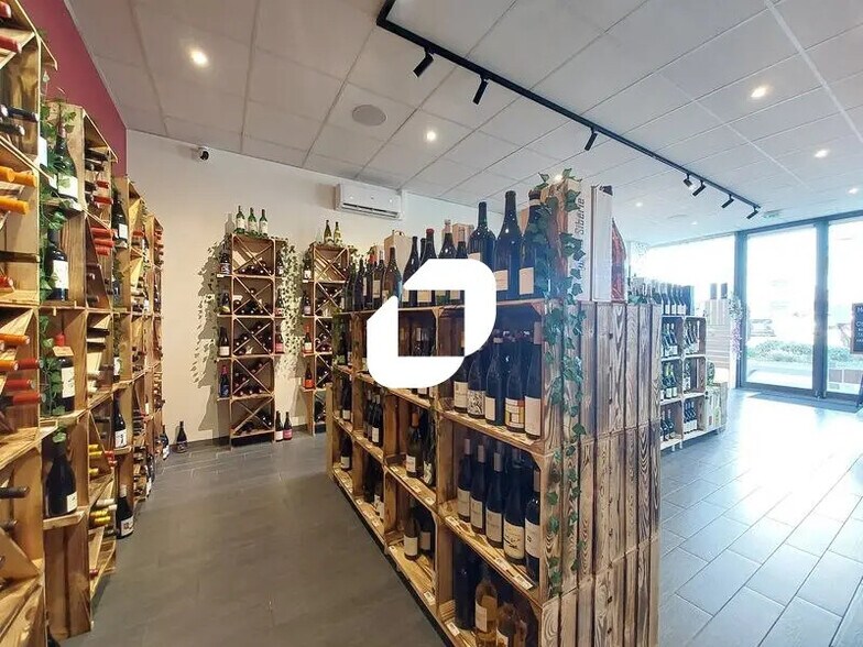 Retail in Castelnau-le-Lez for lease - Interior Photo - Image 3 of 9