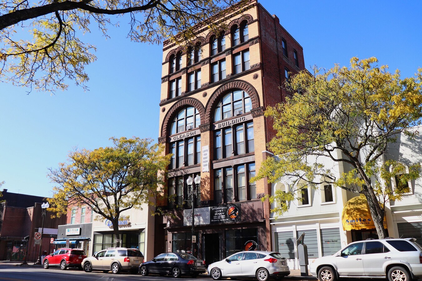 349353 Essex St, Lawrence, MA 01840