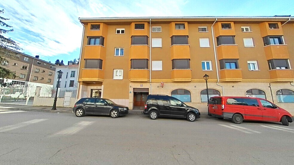 Retail in Pradoluengo for sale - Building Photo - Image 1 of 46