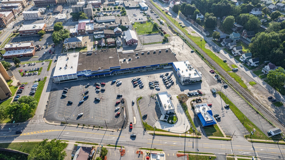 201 N Hampton Ave, Punxsutawney, PA for lease - Building Photo - Image 3 of 18