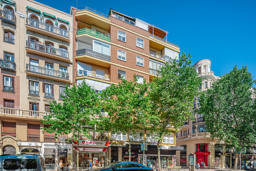 Multifamily in Madrid, Madrid for sale - Primary Photo - Image 1 of 2