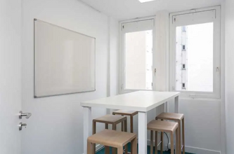 Coworking Space in Paris for lease Interior Photo- Image 2 of 4