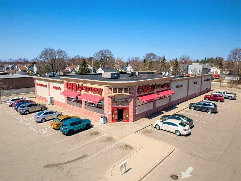 1015 13th St, Menominee, MI for sale - Primary Photo - Image 1 of 1