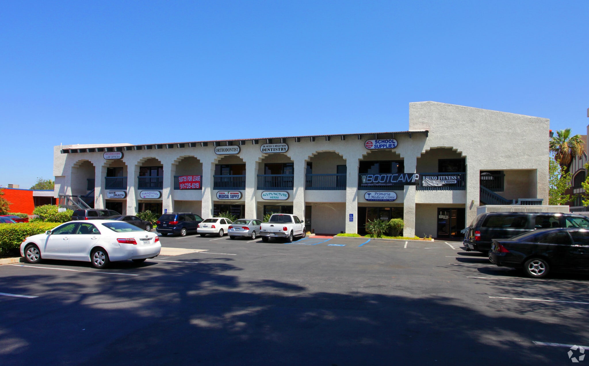 720 S Ramona Ave, Corona, CA for lease Primary Photo- Image 1 of 3