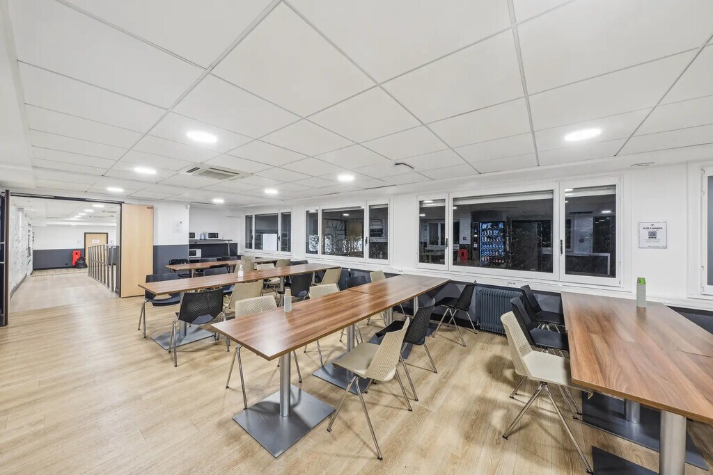 Location Bureaux 1 043 m² - Photo 1