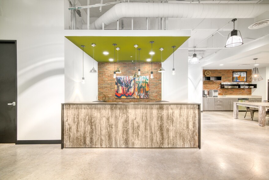 3800 N Lamar Blvd, Austin, TX for lease - Interior Photo - Image 1 of 6