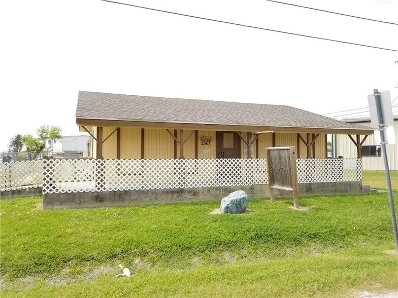 2567 2nd St, Ingleside, TX for sale - Primary Photo - Image 1 of 1