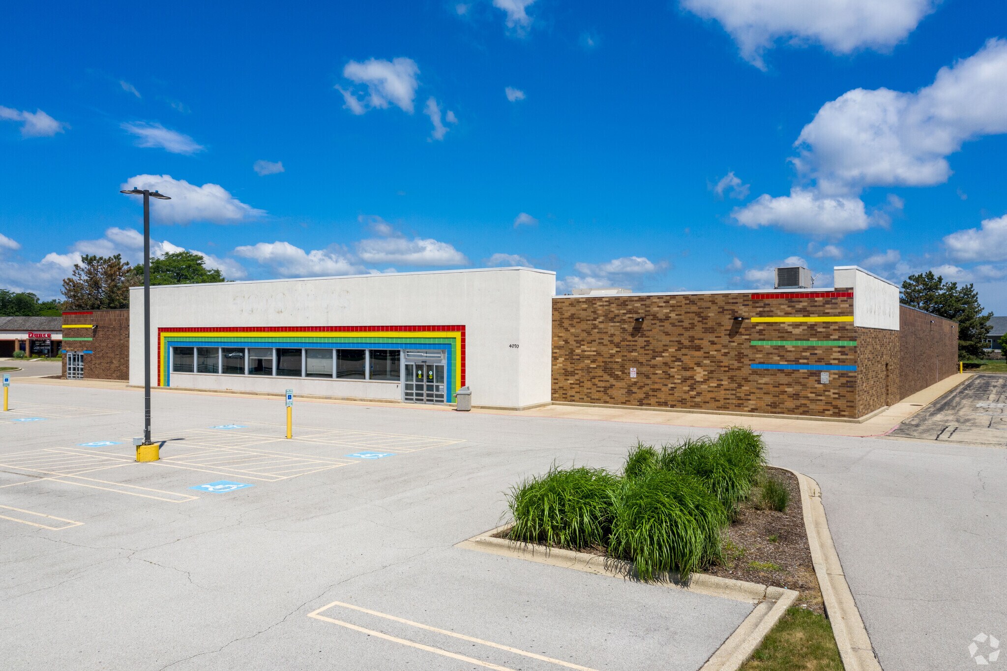 4070 Fox Valley Center Dr, Aurora, IL for sale Building Photo- Image 1 of 1