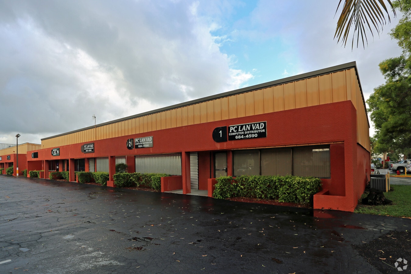 1763 N Florida Mango Rd, West Palm Beach, FL 33409