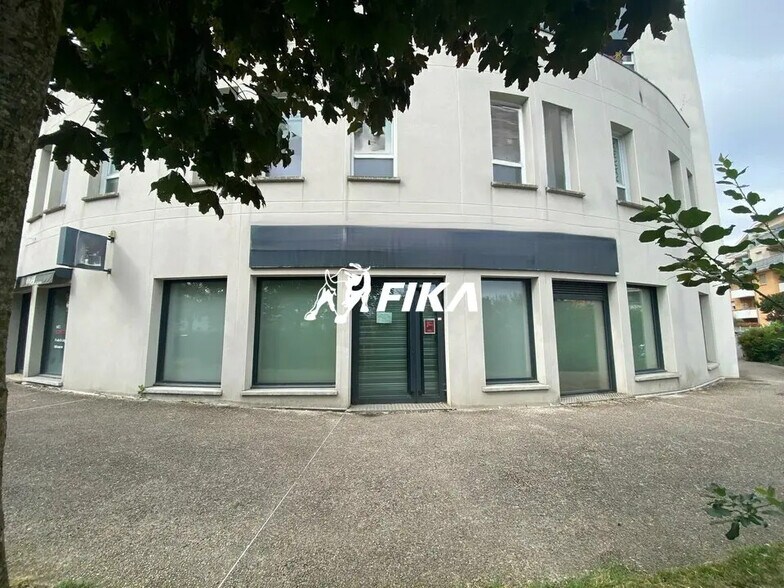 Office in Toulouse for lease - Building Photo - Image 1 of 9