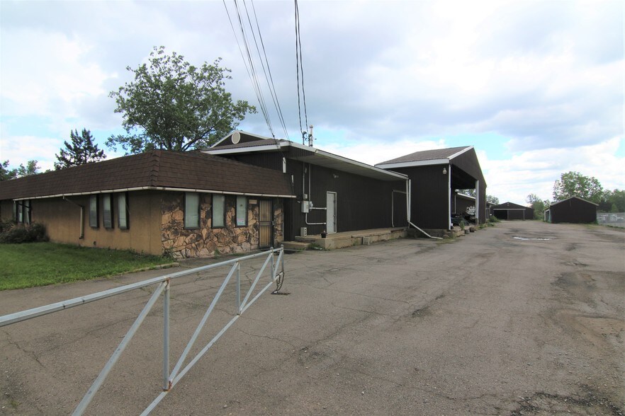 5182 N Dort Hwy, Flint, MI for sale - Building Photo - Image 1 of 1