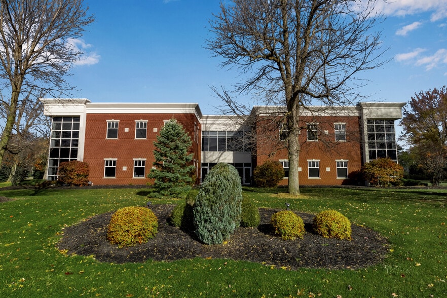 23 Cobham Dr, Orchard Park, NY for lease - Building Photo - Image 2 of 26