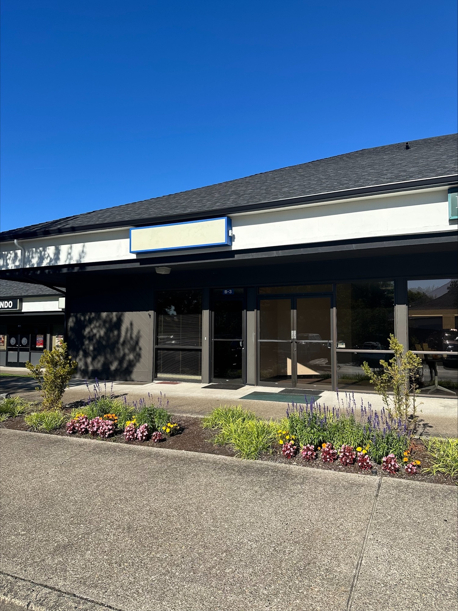 11515-11545 Durham Rd, Tigard, OR for lease Building Photo- Image 1 of 5