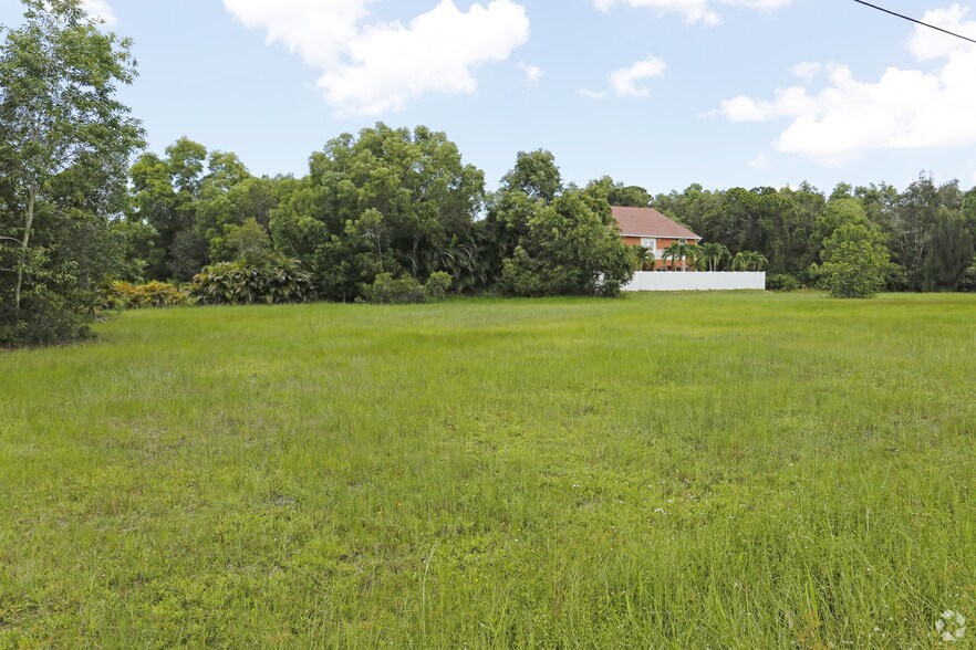 10781 Stringfellow Rd, Bokeelia, FL for sale - Primary Photo - Image 1 of 1