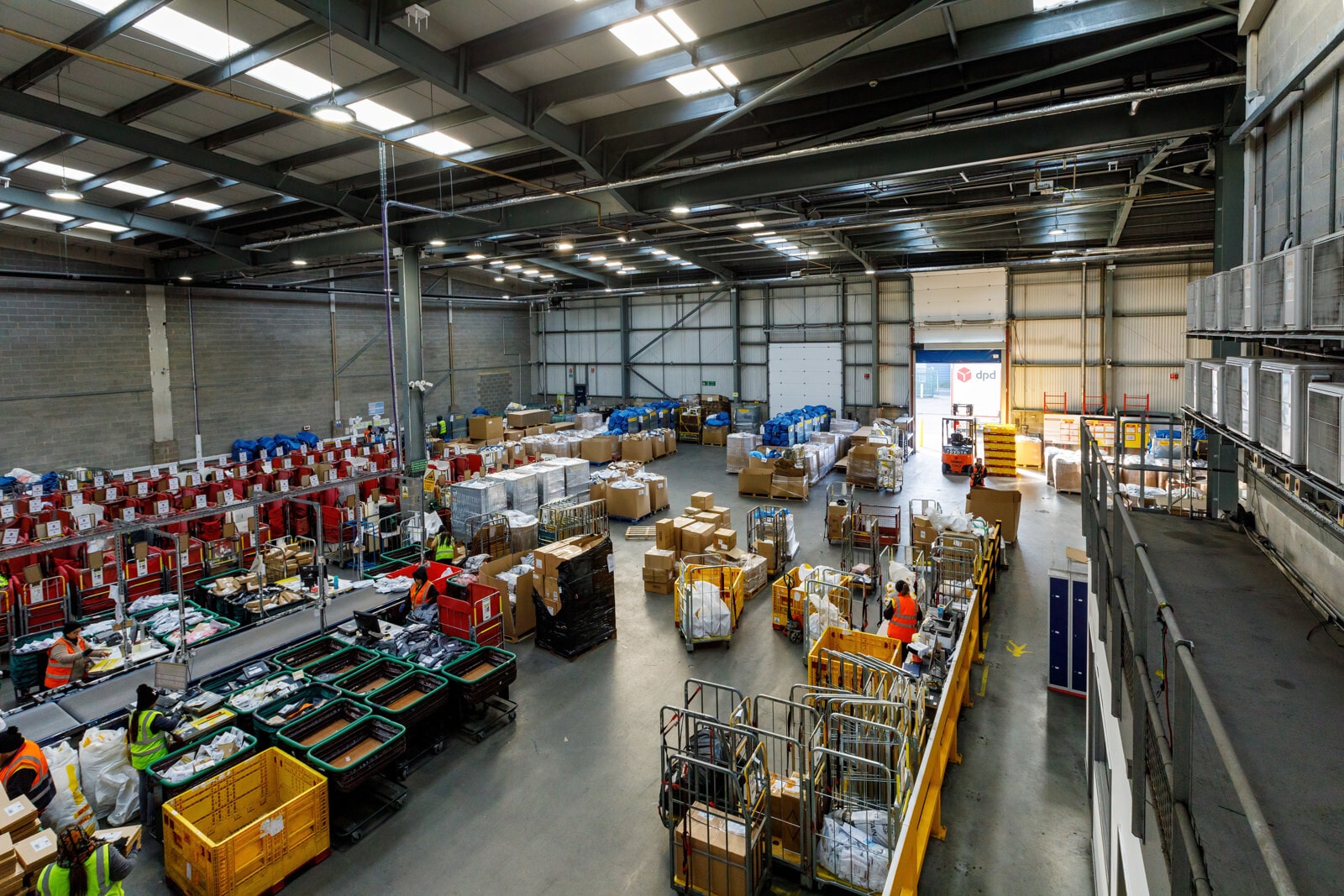 Hurricane Way, Slough for lease Interior Photo- Image 1 of 5