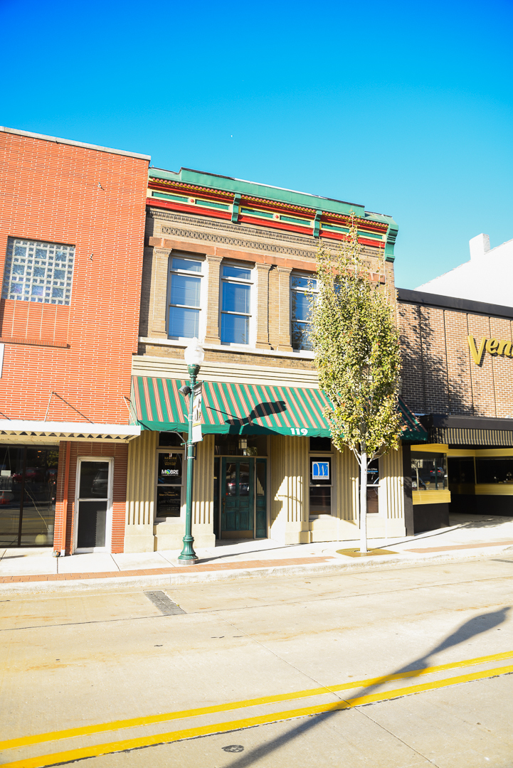 119 W 1st St, Dixon, IL for lease Primary Photo- Image 1 of 4