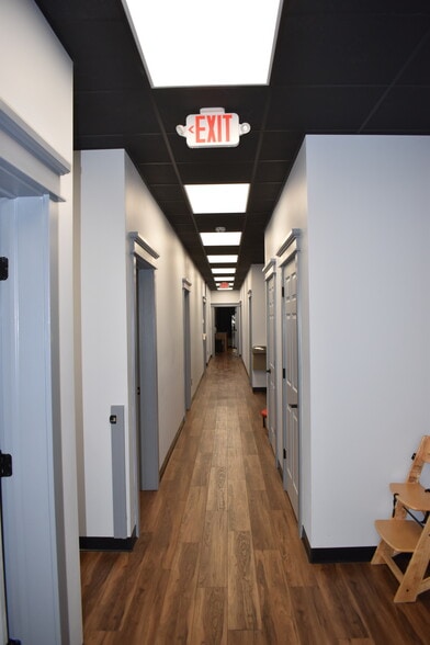 520 Lew Dewitt Blvd, Waynesboro, VA for lease - Building Photo - Image 2 of 14