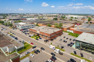 5475 Rue Paré, Mont-Royal, QC - AERIAL  map view