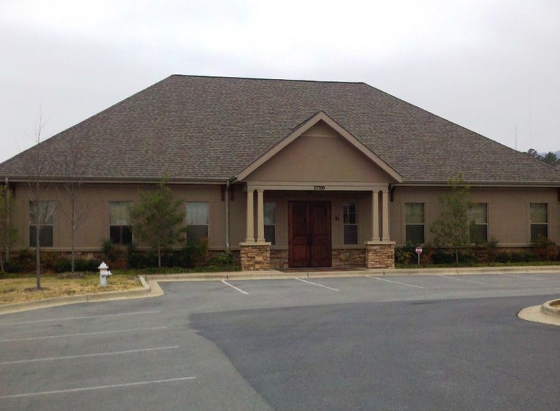 17709 Cantrell Rd, Little Rock, AR 72223