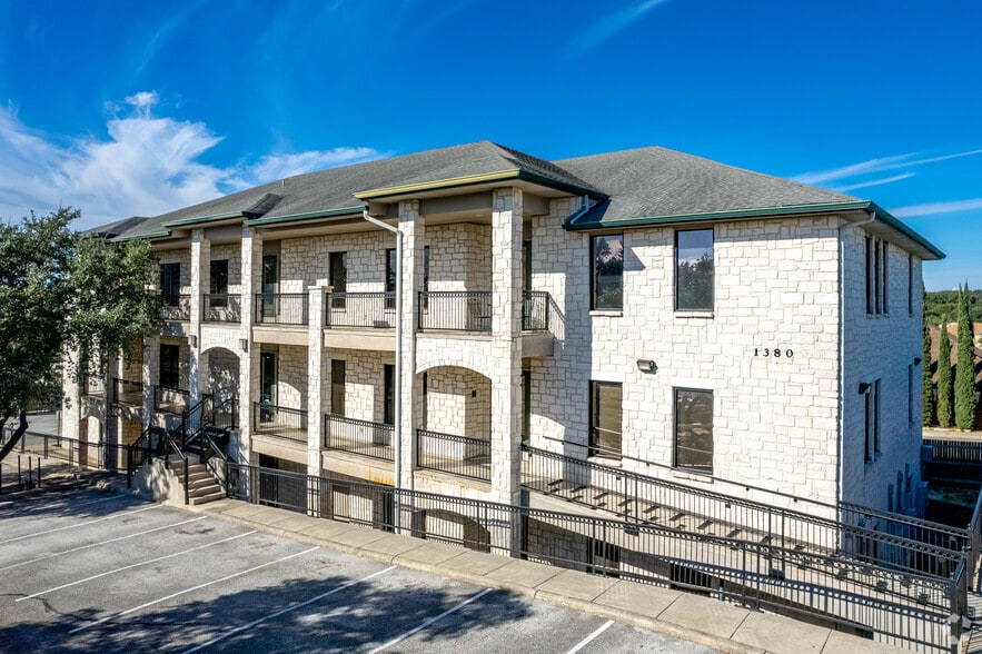 1380 Pantheon Way, San Antonio, TX for lease - Primary Photo - Image 1 of 6