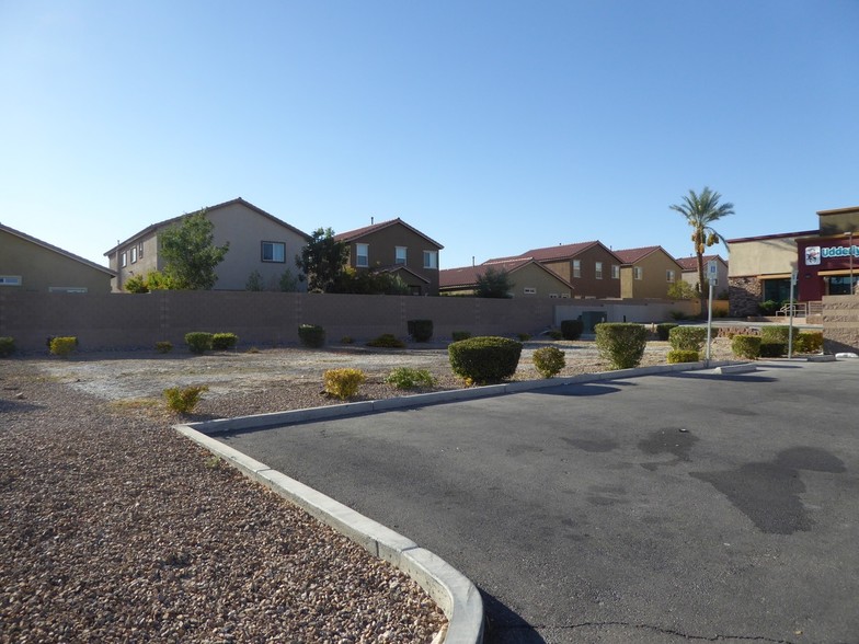 Russell Rd, Las Vegas, NV for lease - Building Photo - Image 3 of 7