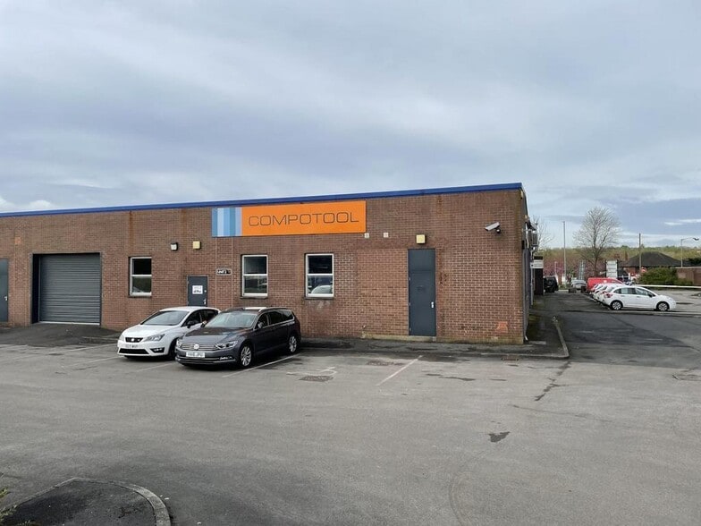 55 Stone Rd, Stoke On Trent for lease - Building Photo - Image 3 of 12