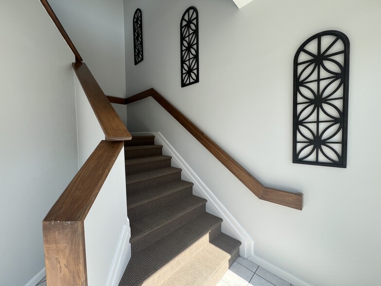 8849 Brookside Ave, West Chester, OH for lease - Interior Photo - Image 2 of 5