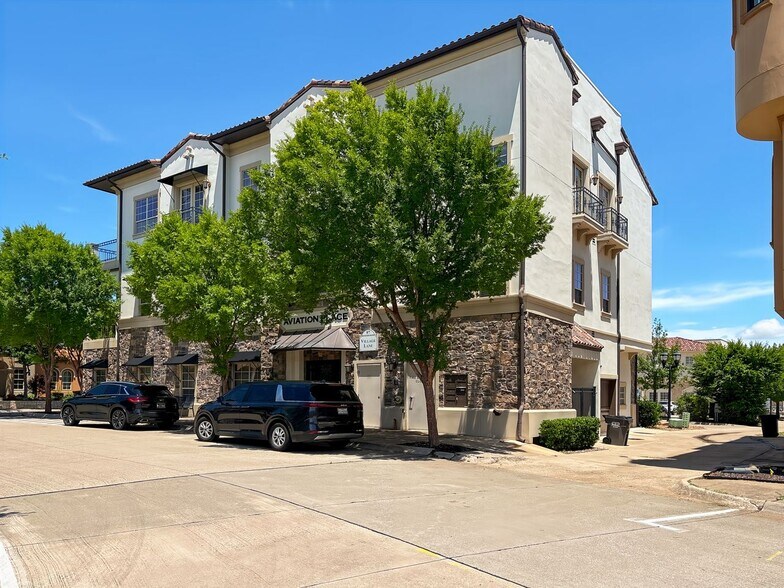 97 Village Ln, Colleyville, TX for lease - Building Photo - Image 3 of 9