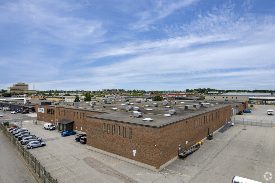 40 Samor Rd, Toronto, ON for lease - Building Photo - Image 3 of 6