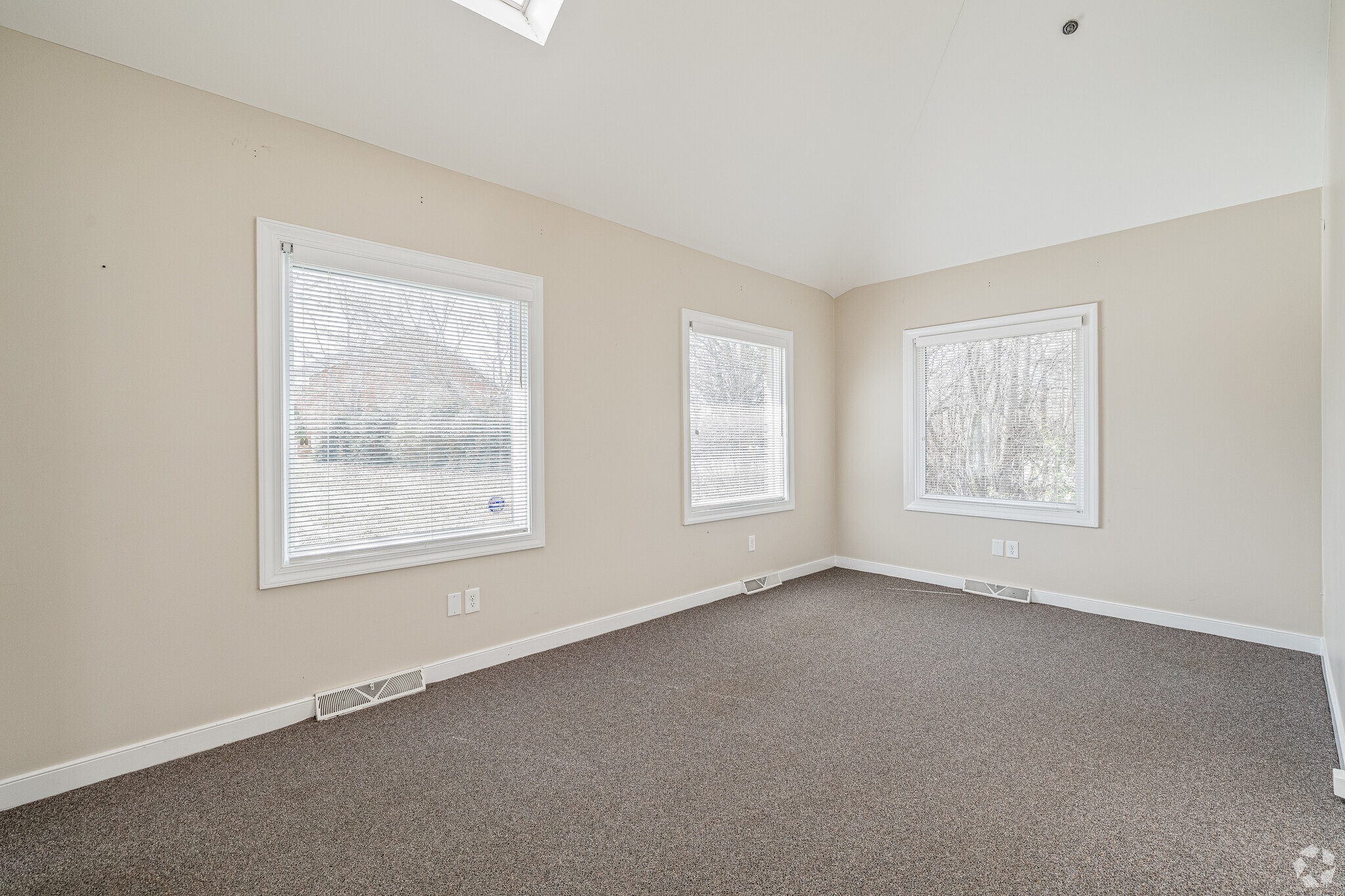 13354 Midlothian Tpke, Midlothian, VA for lease Interior Photo- Image 1 of 8