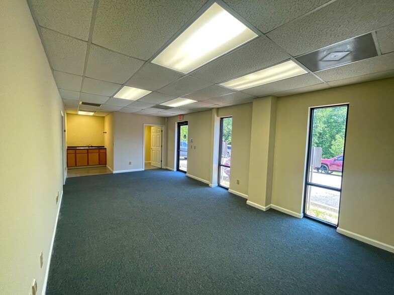 6027 Business Park Dr, Columbus, GA for lease - Interior Photo - Image 3 of 20