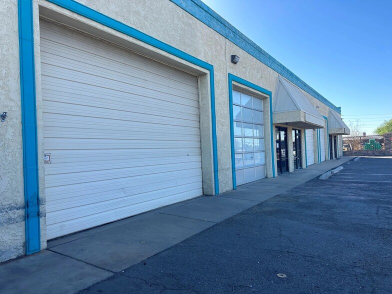 21831-21837 N 27th Ave, Phoenix, AZ for lease - Building Photo - Image 2 of 3