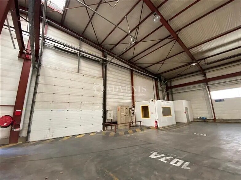 Flex in Bonneuil-sur-Marne for lease - Interior Photo - Image 3 of 4