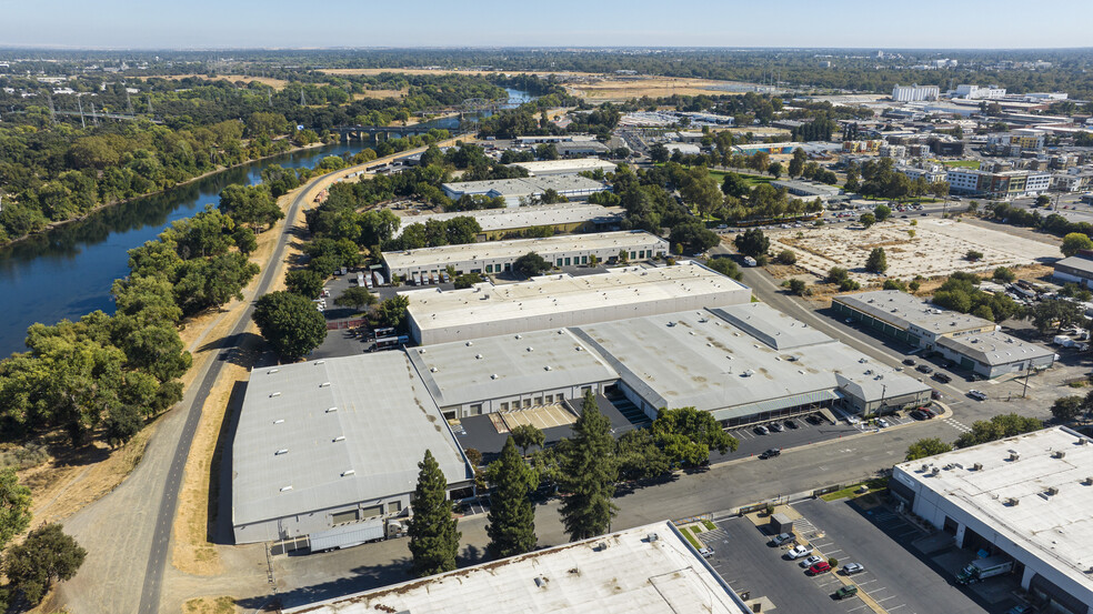 819-849 N 10th St, Sacramento, CA for lease - Building Photo - Image 1 of 4