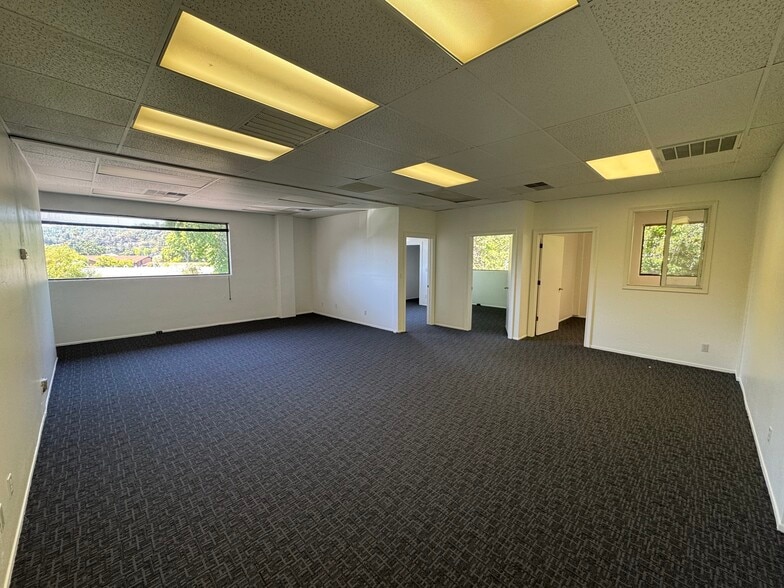 4 Commercial Blvd, Novato, CA for lease - Interior Photo - Image 3 of 33