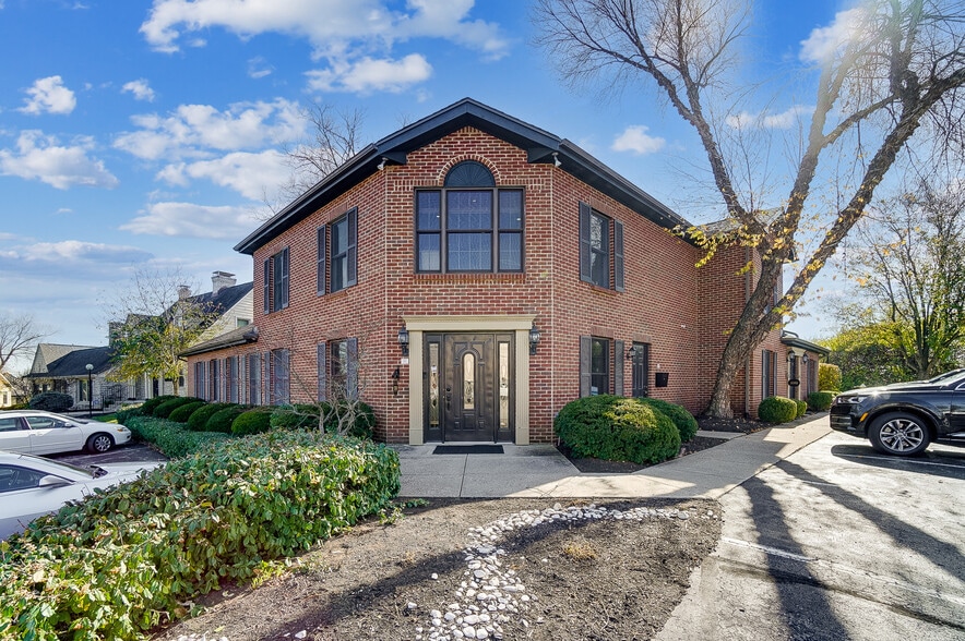 830 E Franklin St, Centerville, OH for sale - Building Photo - Image 2 of 41