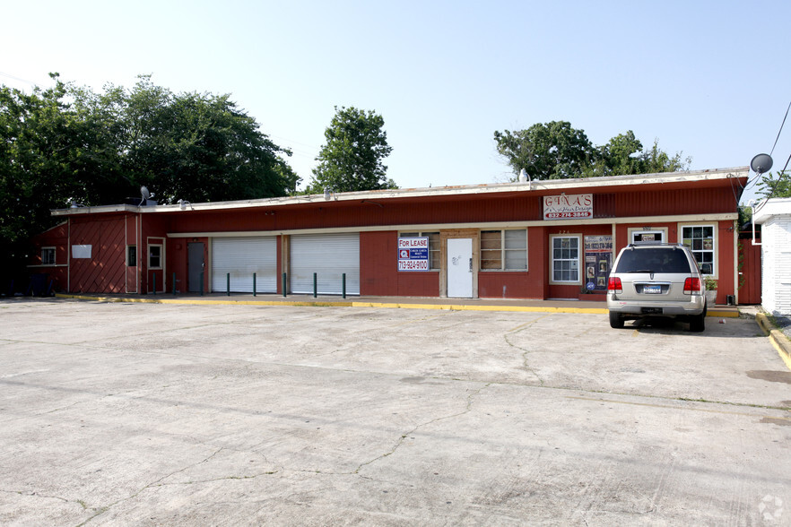 226-230 Winkler Dr, Houston, TX for lease - Primary Photo - Image 1 of 10