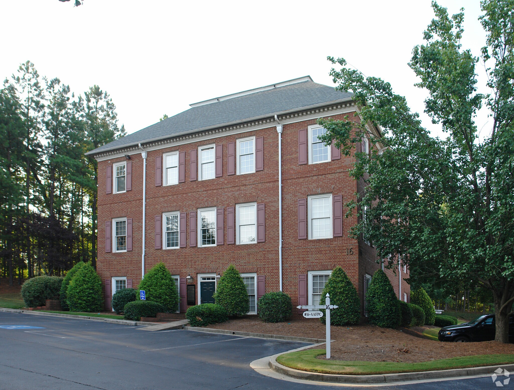 7000 Peachtree Dunwoody Rd NE, Atlanta, GA for lease Primary Photo- Image 1 of 6