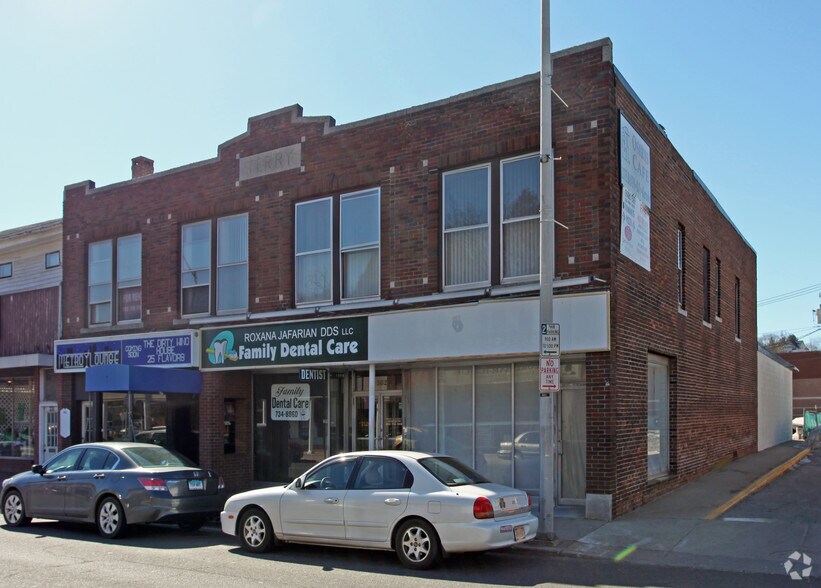 360-366 Main St, Ansonia, CT for sale - Primary Photo - Image 1 of 1