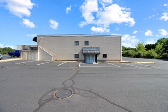 267 Post Rd, Westerly, RI for lease Building Photo- Image 2 of 15