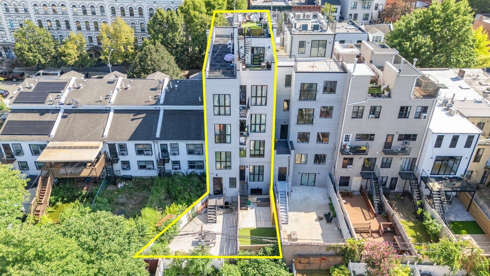 305 Sumpter St, Brooklyn, NY for sale - Building Photo - Image 3 of 53