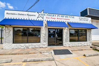 1009 Center St, Deer Park, TX for lease Building Photo- Image 1 of 15