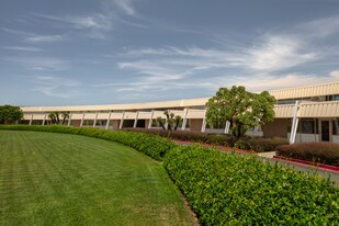 General Atomics Building 2 - Life Science