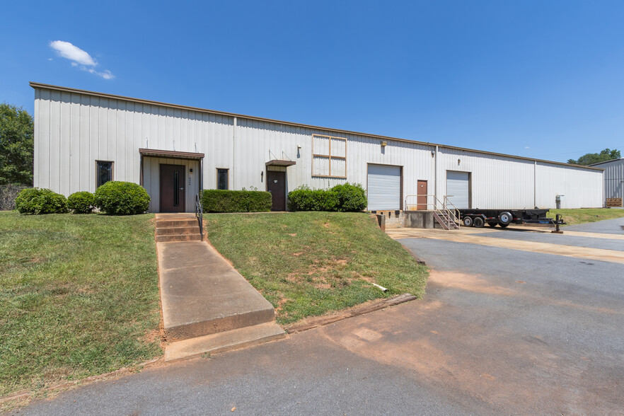 1046 Watkins Rd, Anderson, SC for lease - Building Photo - Image 2 of 10