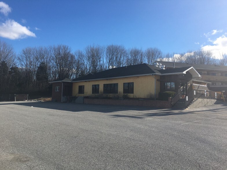 482 US Highway 202, FLEMINGTON, NJ for sale - Primary Photo - Image 1 of 1
