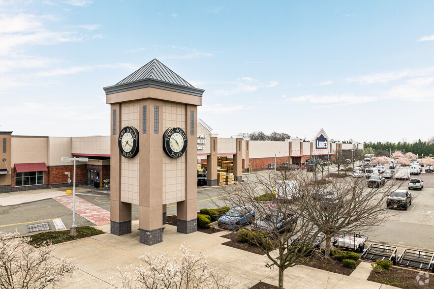 11121140 Town Square Rd, Pottstown, PA 19465 Lowe's Anchored New