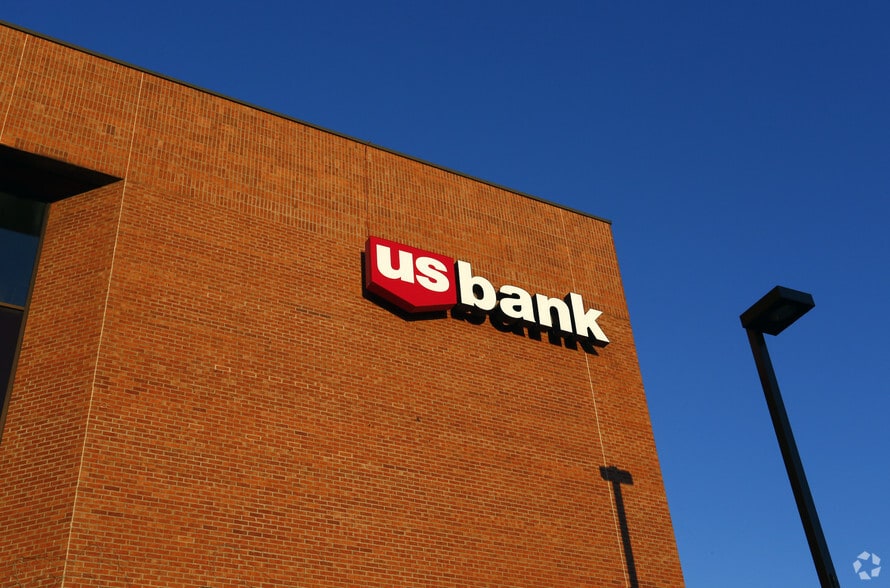 16 N 9th Ave, Hopkins, MN for lease - Building Photo - Image 3 of 4