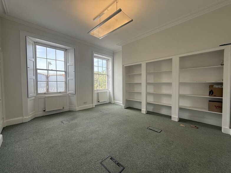 129 High St, Linlithgow for lease - Building Photo - Image 1 of 11